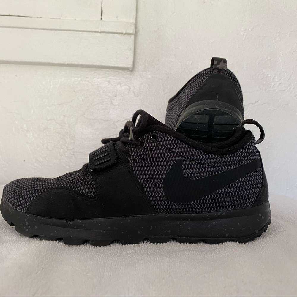 Womens 6.5 Black Nike SB trainerendor